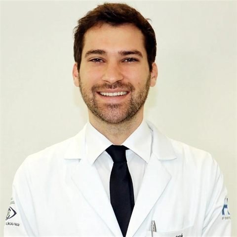 Retrato do Dr. Iago Perdoná Rodrigues.